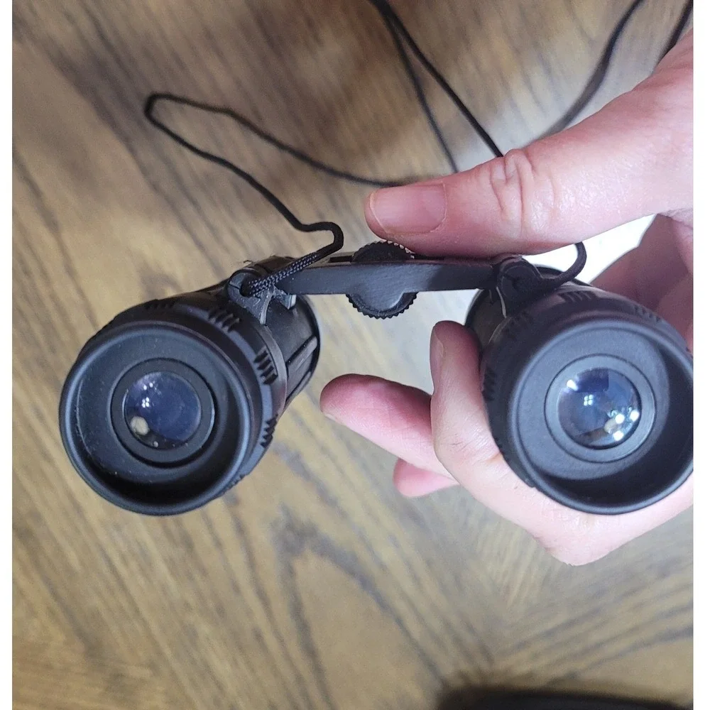 Tasco 8x21 Compact Binoculars Black Fully Coated Optics 165RB with Case